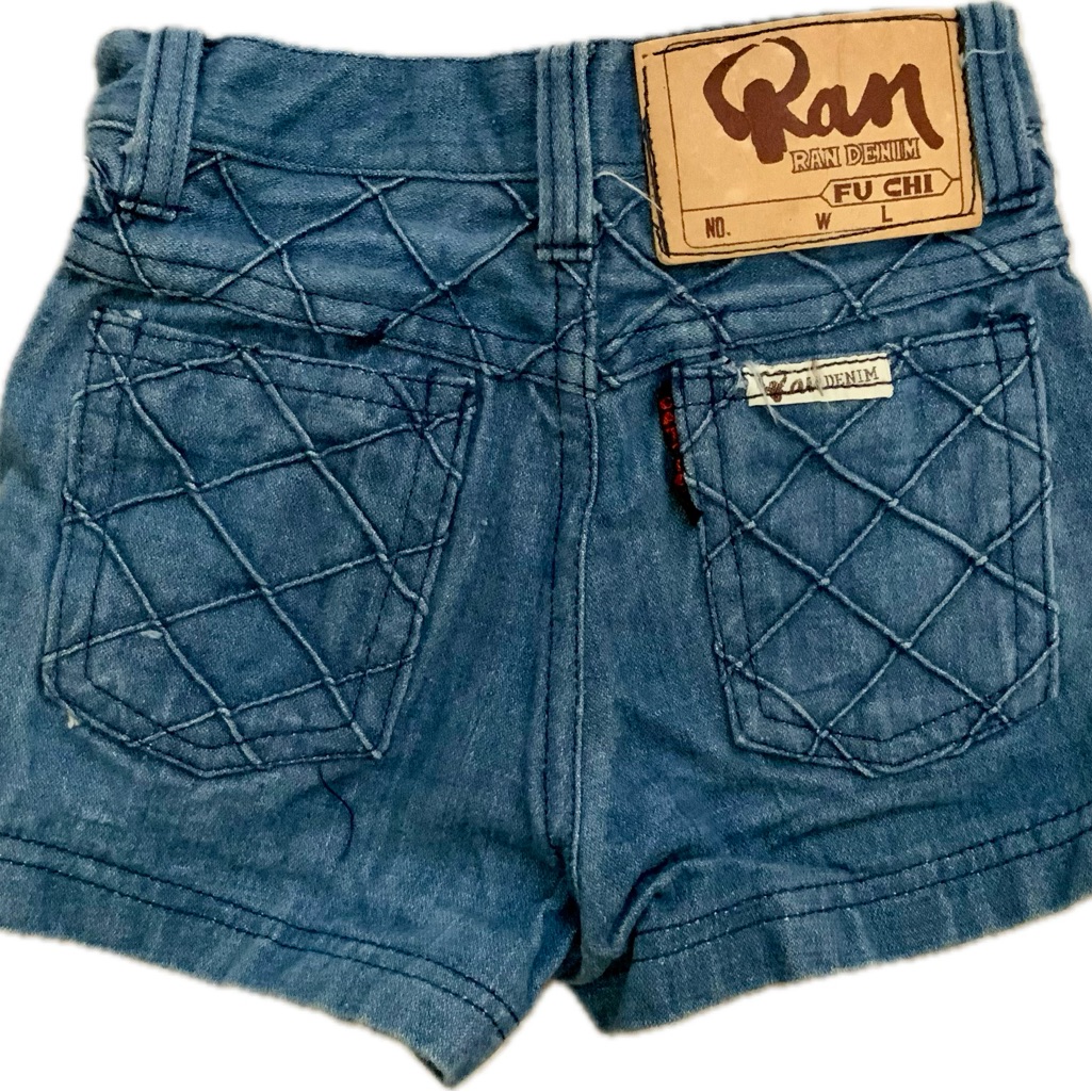 Young Girls' Denim Shorts - Unbranded - Size Small (3/4?) - Pockets - Excellent
